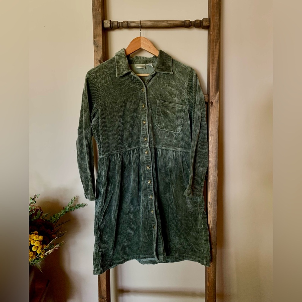Vintage L.L. BEAN Green Button Down Corduroy Dress, Size 6p